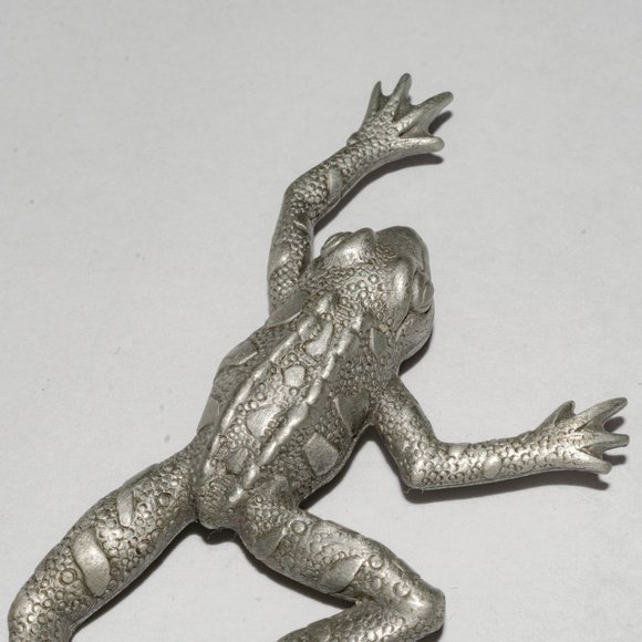 Vintage Made in USA Signed JJ Silver Tone Large Leaping Frog Brooch - Picture 2 of 11